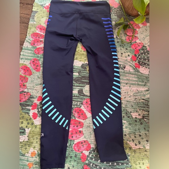 Gap Fit Leggings size small women’s blue gently used great condition - Picture 2 of 6